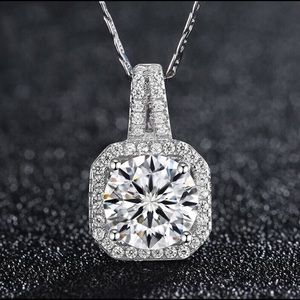 Diamond Pendant Necklace.